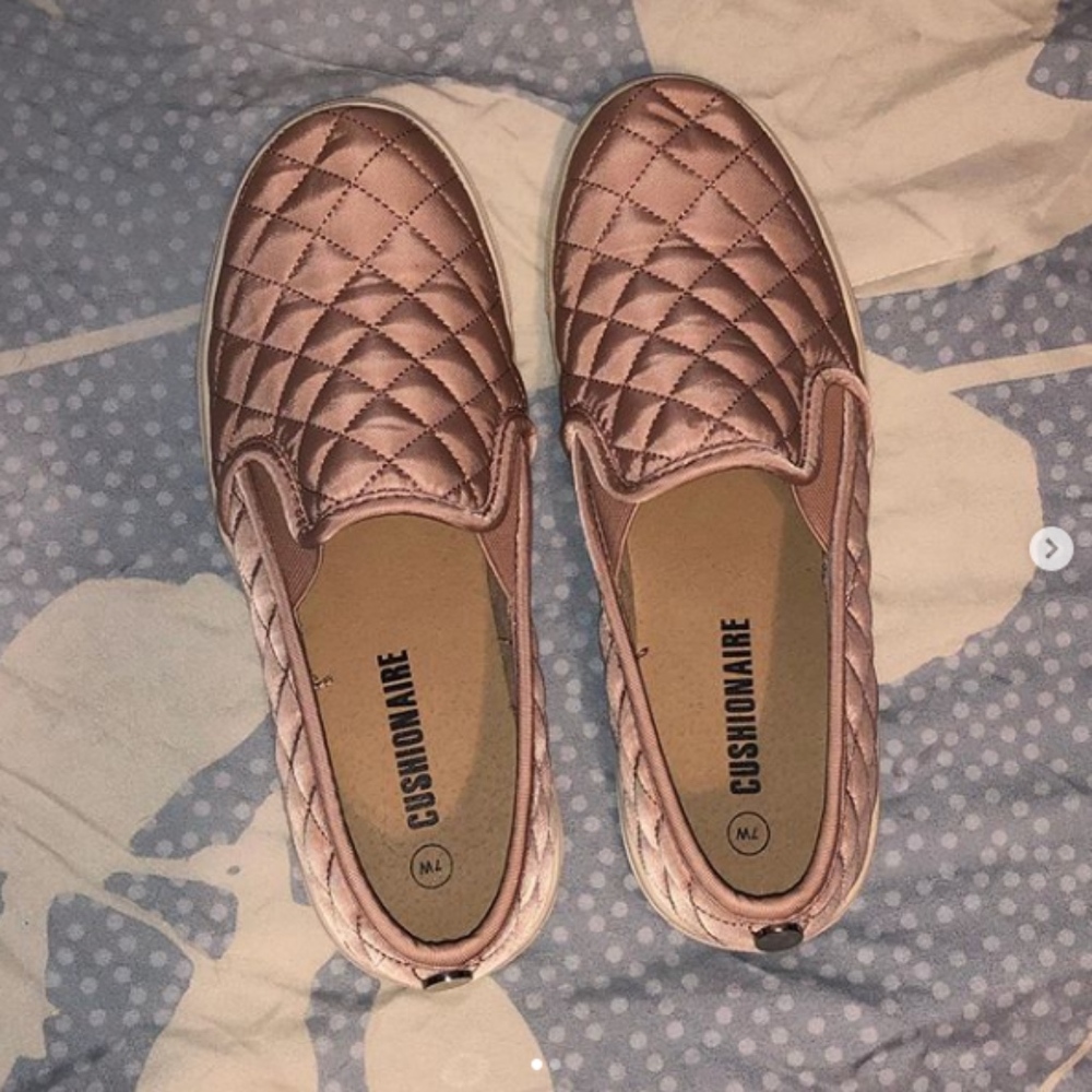 Cushionaire shoes